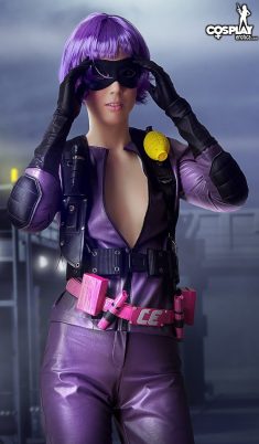 Cosplayer looses her small boobs and smooth pussy from her outfit